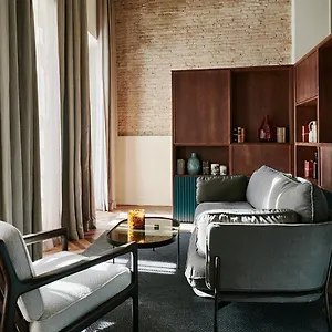 Mercer Plaza 5 Gl Отель Севилья