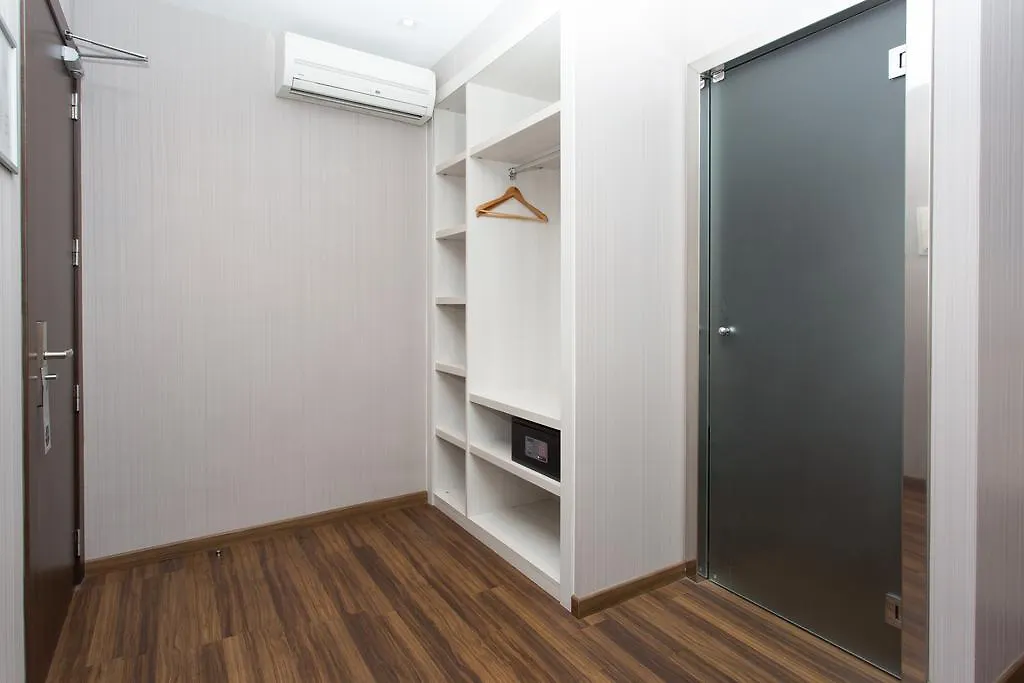 Hostal Operaramblas Barcelona